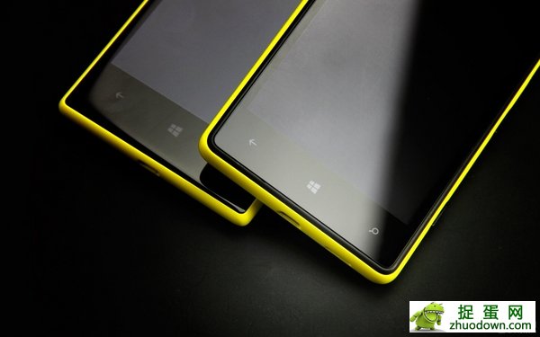 Lumia 720Ա820 